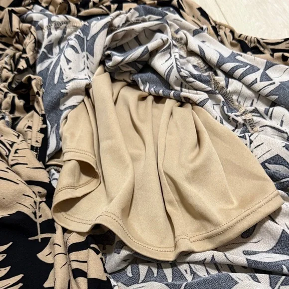 No Boundaries Black and Tan Tropical Maxi Dress - Picture 9 of 10